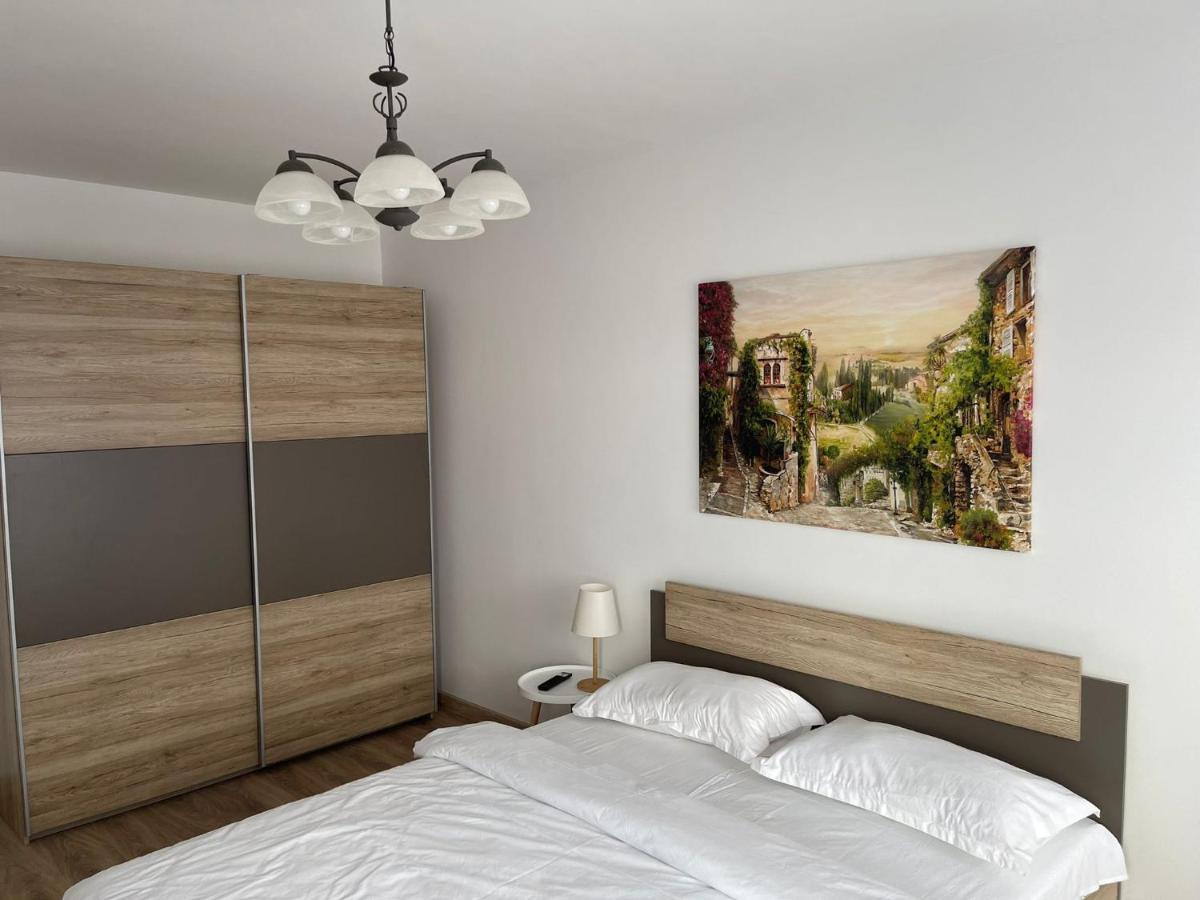 Angels Apartment 2 Oradea Exterior foto